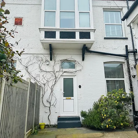 Zen Beach House Margate Exterior photo